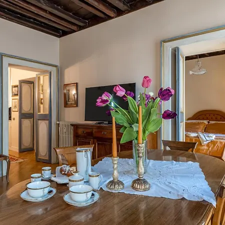 Dimora Coronari Apartmán *